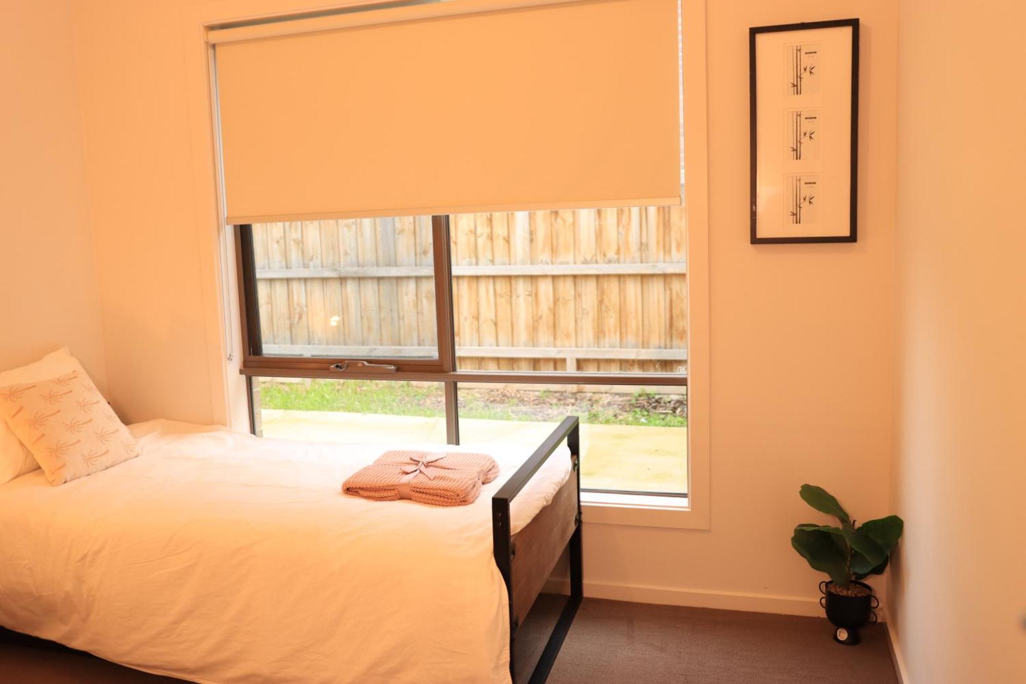 Melbourne Holiday House For 15 Peoples In Sanctuary Lake Point Cook Eksteriør bilde