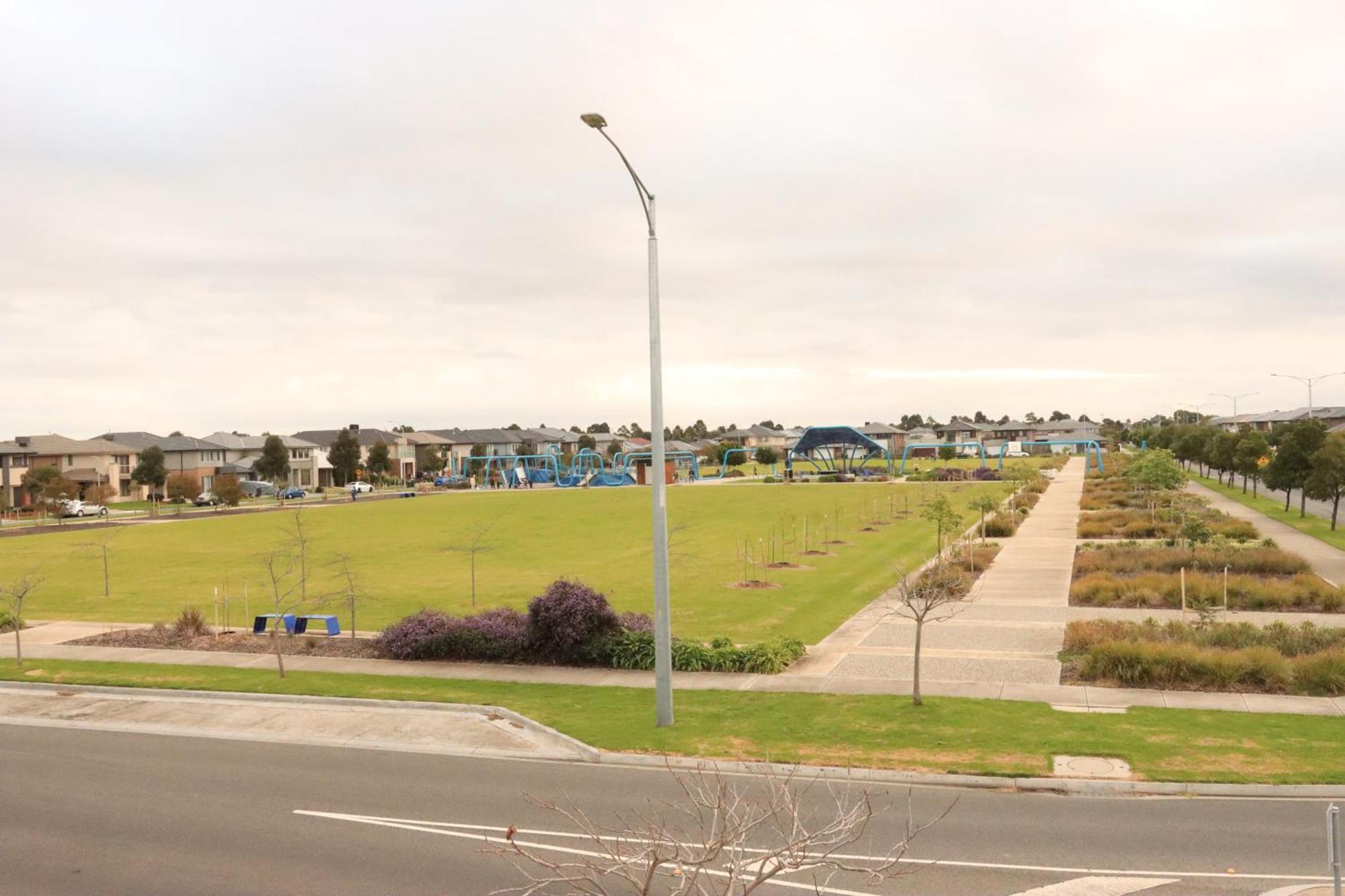 Melbourne Holiday House For 15 Peoples In Sanctuary Lake Point Cook Eksteriør bilde