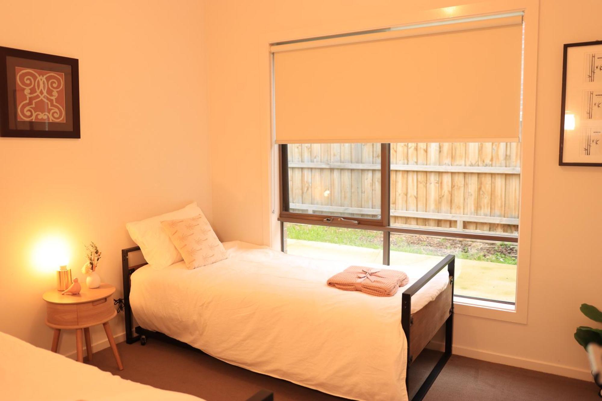 Melbourne Holiday House For 15 Peoples In Sanctuary Lake Point Cook Eksteriør bilde