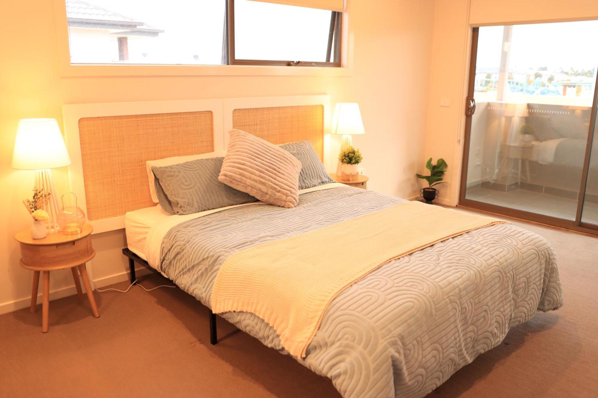 Melbourne Holiday House For 15 Peoples In Sanctuary Lake Point Cook Eksteriør bilde