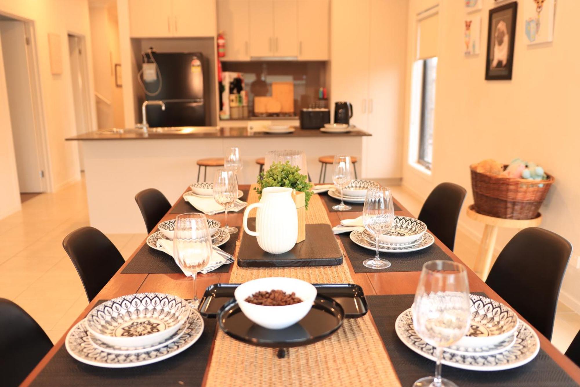 Melbourne Holiday House For 15 Peoples In Sanctuary Lake Point Cook Eksteriør bilde